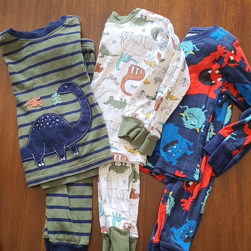 2T boy pajamas. Dinosaurs and monsters (3 pair)